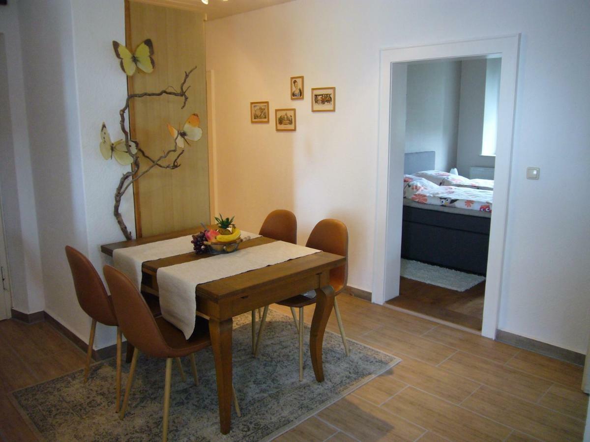 Ferienwohnung Im Alten Schulhaus - Keine Monteure Plech Экстерьер фото